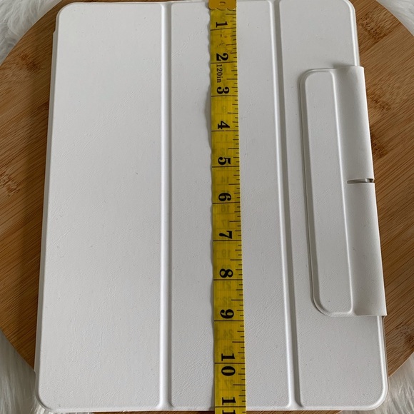 Premium White Tablet Cover - Picture 5 of 6
